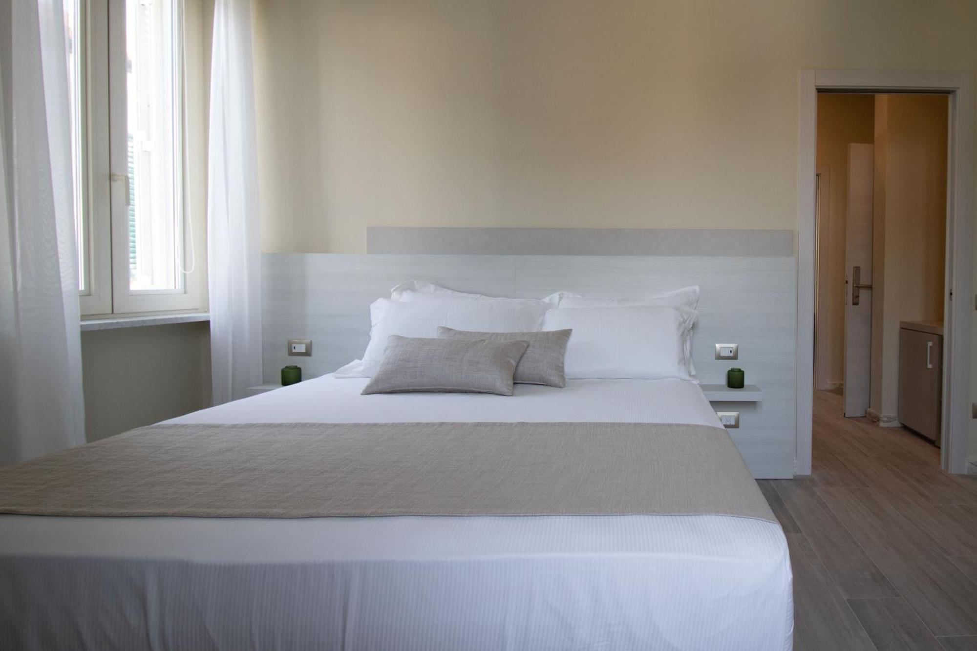 Doride Suites Boutique Hotel Marina Di Carrara Exterior photo