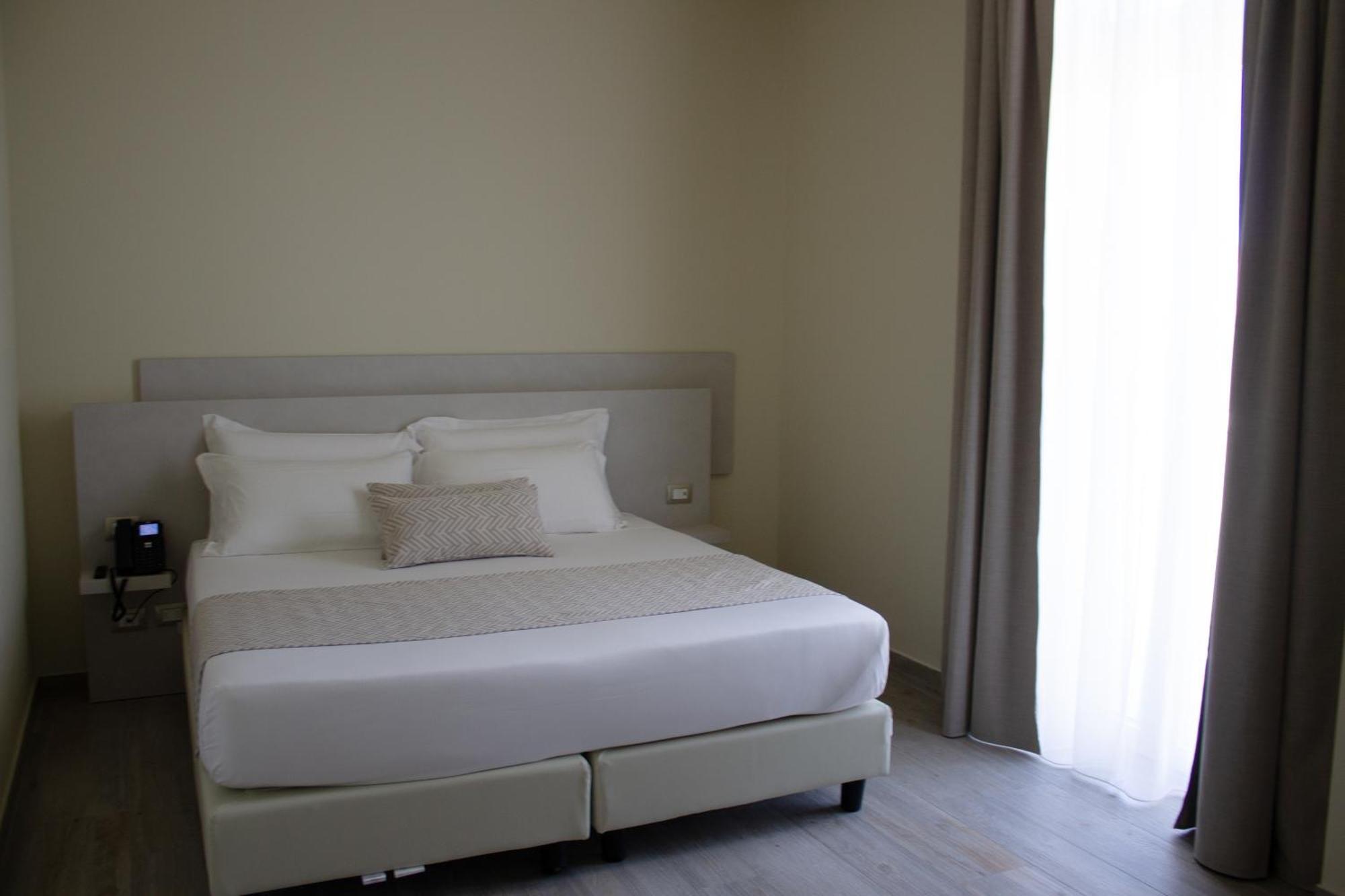 Doride Suites Boutique Hotel Marina Di Carrara Exterior photo